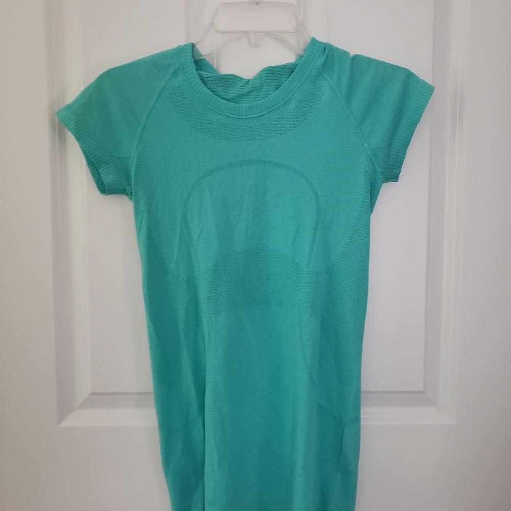 Lululemon top